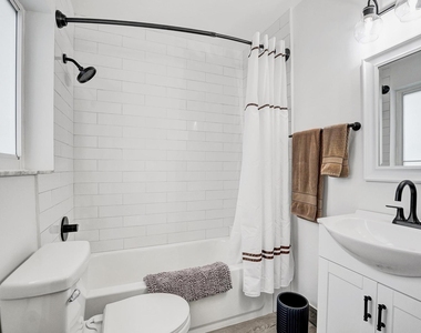 2030 Ne 62nd Street - Photo Thumbnail 40