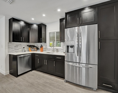 2030 Ne 62nd Street - Photo Thumbnail 32
