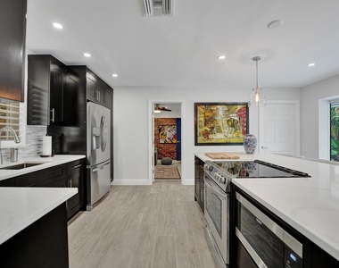 2030 Ne 62nd Street - Photo Thumbnail 30