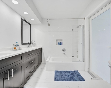 2030 Ne 62nd Street - Photo Thumbnail 49