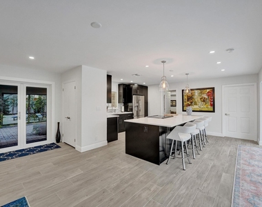 2030 Ne 62nd Street - Photo Thumbnail 14