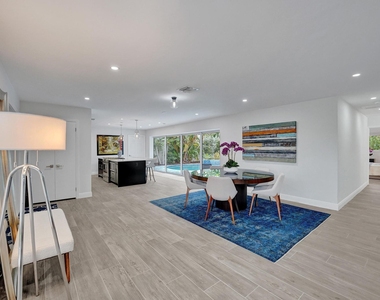 2030 Ne 62nd Street - Photo Thumbnail 6