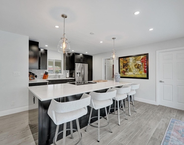 2030 Ne 62nd Street - Photo Thumbnail 27