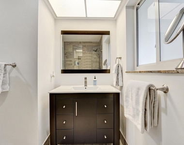 2030 Ne 62nd Street - Photo Thumbnail 57