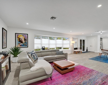 2030 Ne 62nd Street - Photo Thumbnail 9