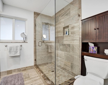 2030 Ne 62nd Street - Photo Thumbnail 56