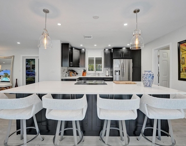 2030 Ne 62nd Street - Photo Thumbnail 17
