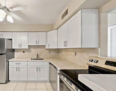 9935 Pineapple Tree Drive - Photo Thumbnail 4