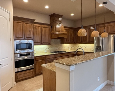 8101 Keechie Drive - Photo Thumbnail 5