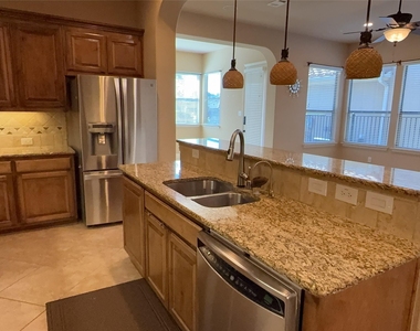 8101 Keechie Drive - Photo Thumbnail 6
