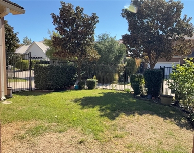 8101 Keechie Drive - Photo Thumbnail 20