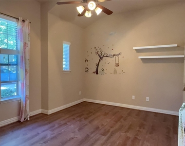 8101 Keechie Drive - Photo Thumbnail 17