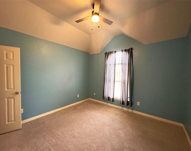 1605 Crown Point Road - Photo Thumbnail 17