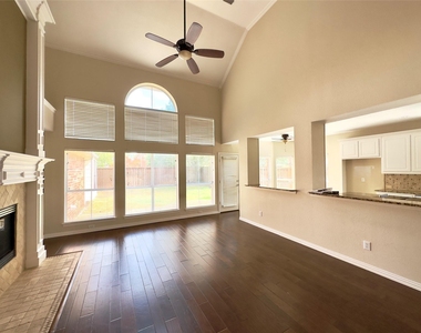 1605 Crown Point Road - Photo Thumbnail 2