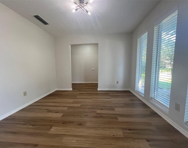 4517 Boston Drive - Photo Thumbnail 4
