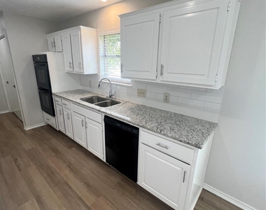 4517 Boston Drive - Photo Thumbnail 15