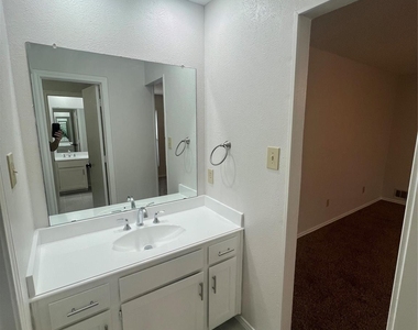 4517 Boston Drive - Photo Thumbnail 23