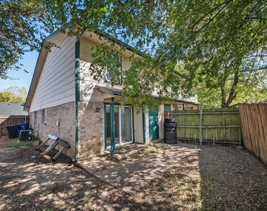 311 Kings Way Drive - Photo Thumbnail 20
