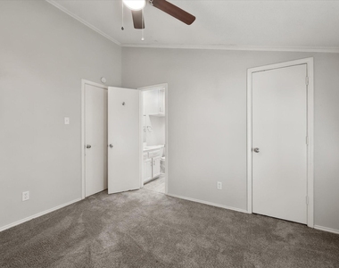 311 Kings Way Drive - Photo Thumbnail 13