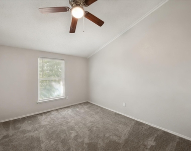 311 Kings Way Drive - Photo Thumbnail 19