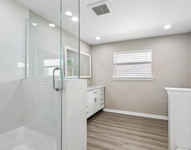 2840 Meadowbrook Drive - Photo Thumbnail 31