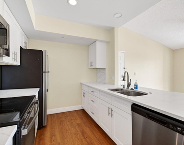 157 Yacht Club Way - Photo Thumbnail 7