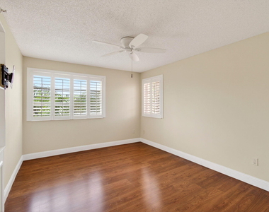 157 Yacht Club Way - Photo Thumbnail 15