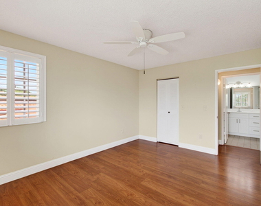 157 Yacht Club Way - Photo Thumbnail 16
