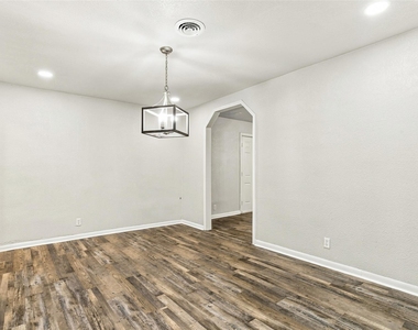 4301 Valentine Street - Photo Thumbnail 10