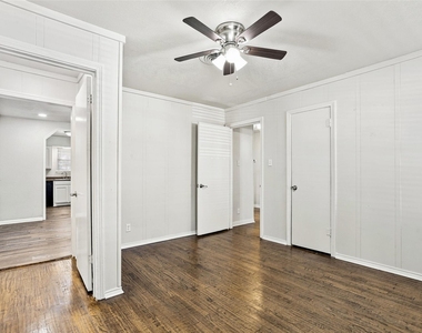 4301 Valentine Street - Photo Thumbnail 12