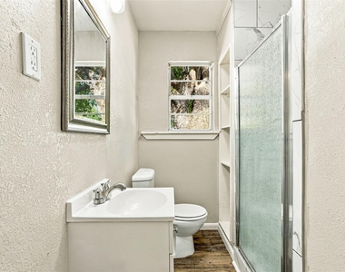 4301 Valentine Street - Photo Thumbnail 15