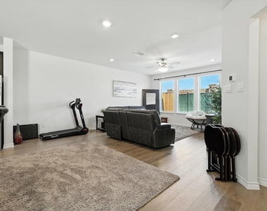 3012 Still Creek Lane - Photo Thumbnail 10