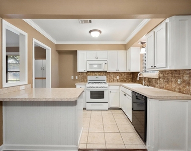 1606 Ridge Court - Photo Thumbnail 13