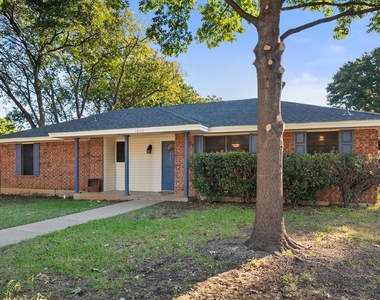 1606 Ridge Court - Photo Thumbnail 6