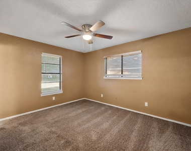 1606 Ridge Court - Photo Thumbnail 28