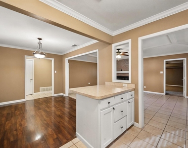 1606 Ridge Court - Photo Thumbnail 12