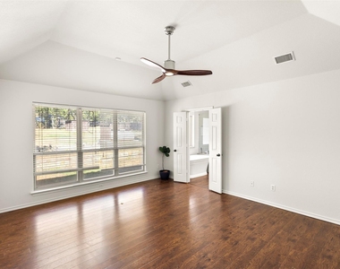512 Post Oak Drive - Photo Thumbnail 12