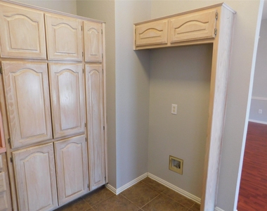 8175 E Mckinney Street - Photo Thumbnail 5