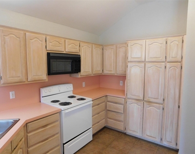 8175 E Mckinney Street - Photo Thumbnail 4