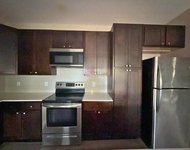 1027 Debby Court - Photo Thumbnail 4