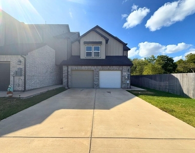 1027 Debby Court - Photo Thumbnail 1
