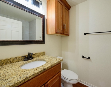 7221 Denton Drive - Photo Thumbnail 10