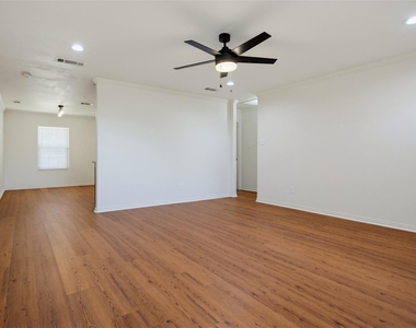 7221 Denton Drive - Photo Thumbnail 3