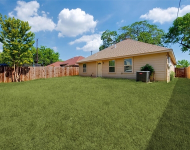 7221 Denton Drive - Photo Thumbnail 11
