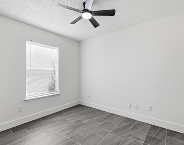 7124 Wagonwheel Road - Photo Thumbnail 9
