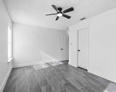 7124 Wagonwheel Road - Photo Thumbnail 11