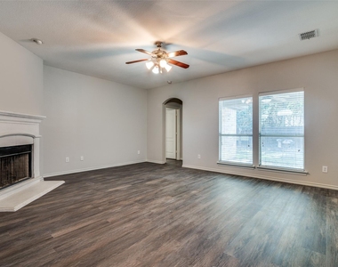 110 Enchanted Forest Drive - Photo Thumbnail 3