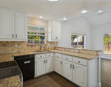 9410 Apple Way - Photo Thumbnail 9