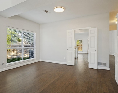 9410 Apple Way - Photo Thumbnail 6