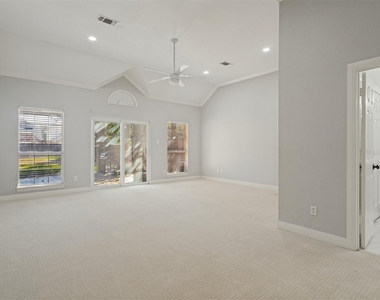 9410 Apple Way - Photo Thumbnail 12
